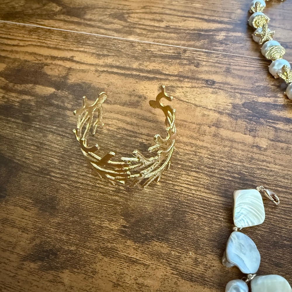 Women‎ Gold Coastal Jewelry Set Faux Pearl Shell Necklace Bracelet Cuff Earrings - Picture 3 of 7
